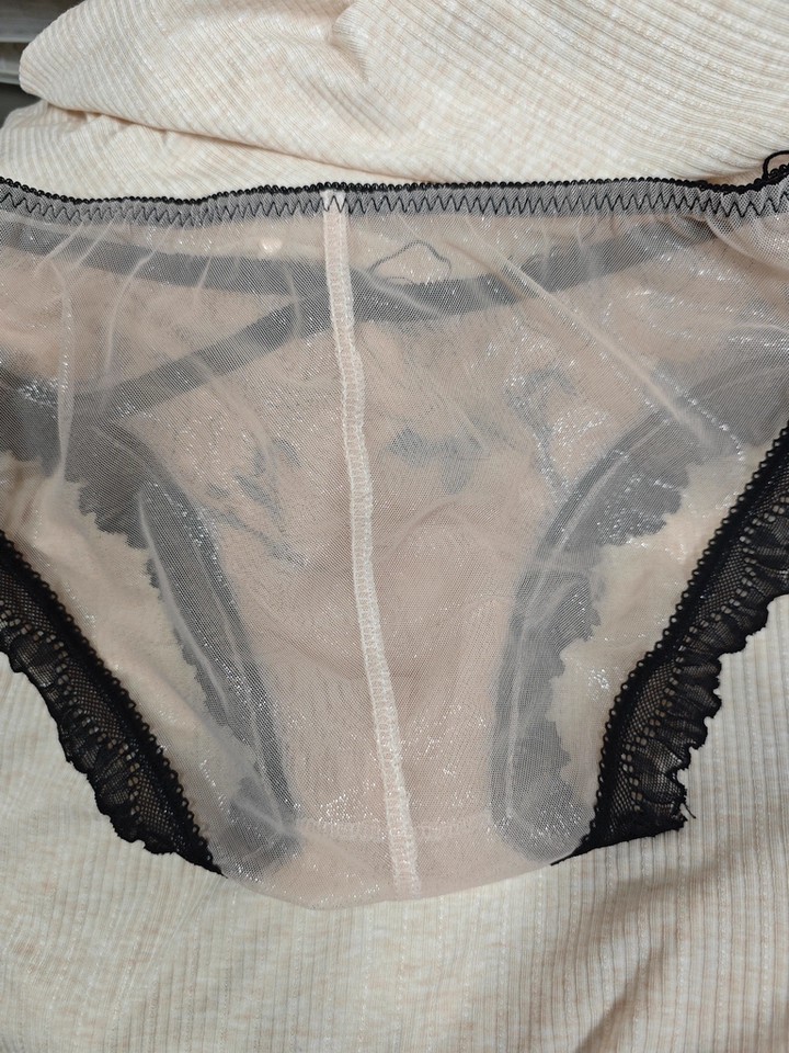 Men's Elegant Embroidery Lace  - Pouch Boxer Pouch บทวิจารณ์และราคา